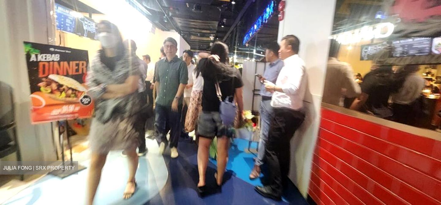 One Raffles Place (D1), Retail #613747541
